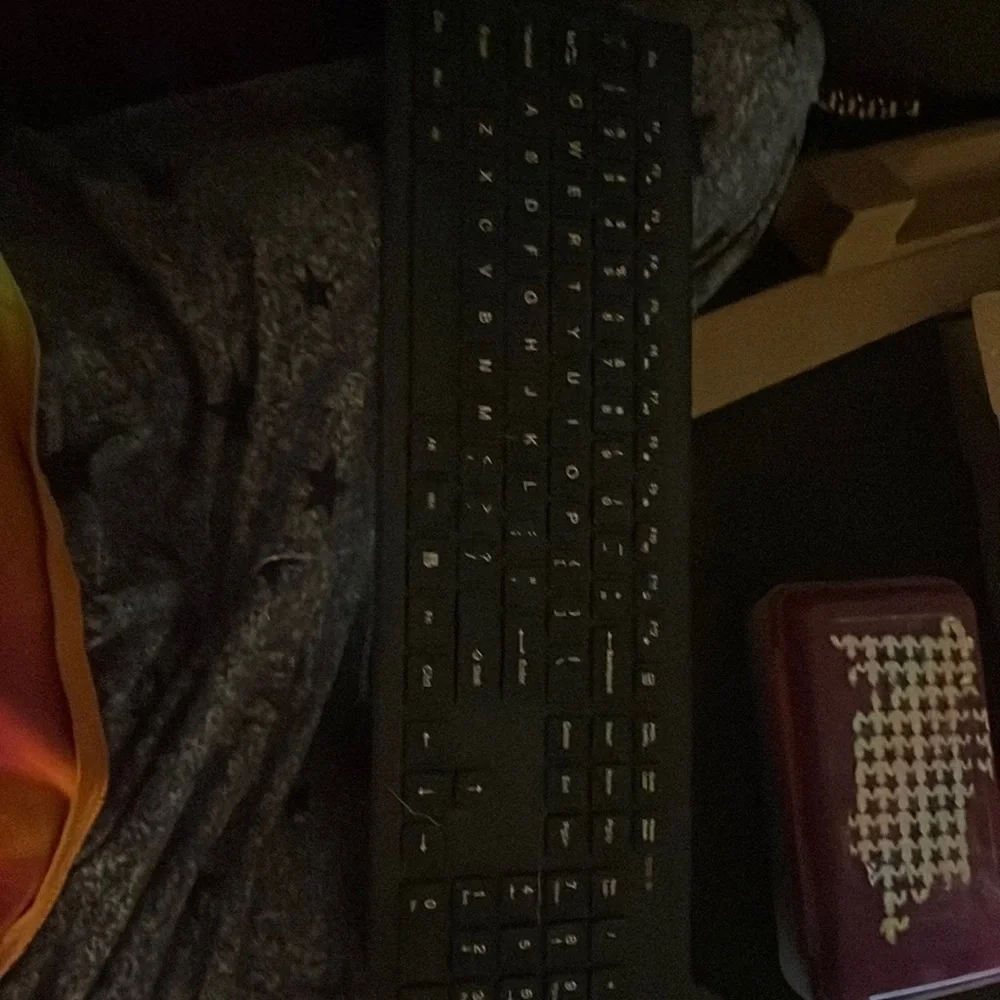 Keyboard - Picture 1 of 2